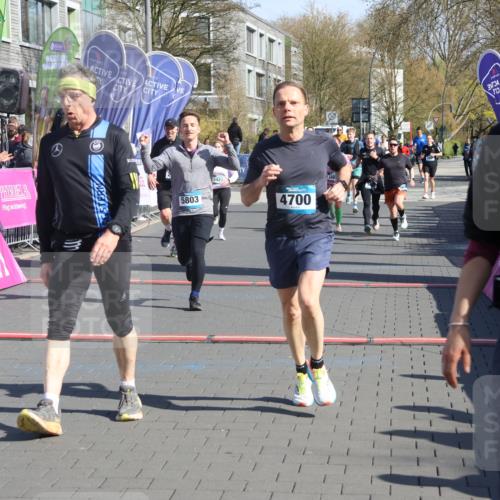 12.04.2026 - 45. Internationalen Wilhelmsburger Insellauf Strokosch-Dieckow http://msf.ph/oto/9457747 12.04.2026 10:47:11 Ziel 5538, 4706, 4700, 5803, 2206, 5421, 5626 meine-sportfotos.de