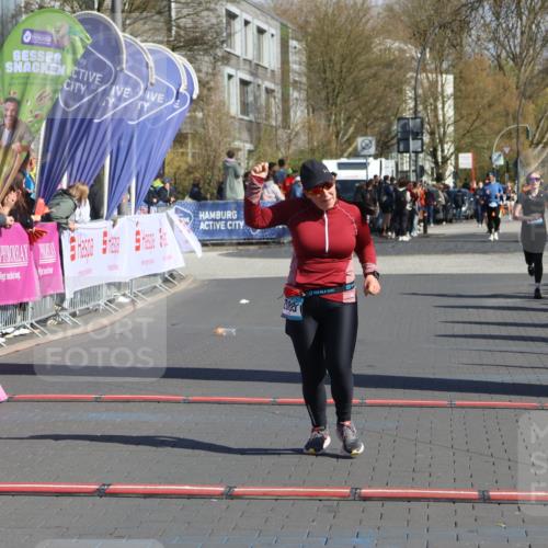12.04.2026 - 45. Internationalen Wilhelmsburger Insellauf Strokosch-Dieckow http://msf.ph/oto/9457762 12.04.2026 11:04:18 Ziel 2005 meine-sportfotos.de