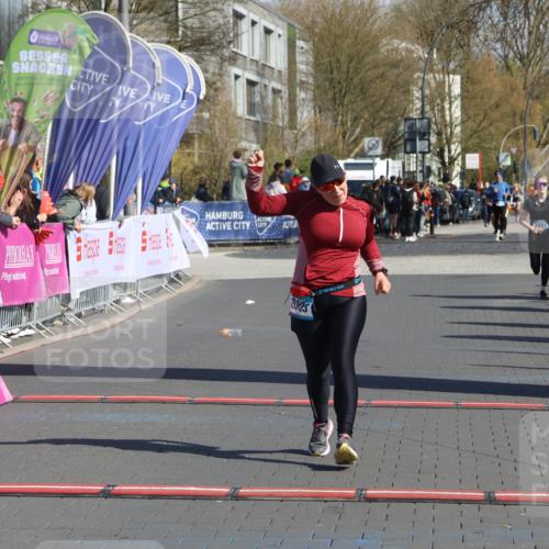 12.04.2026 - 45. Internationalen Wilhelmsburger Insellauf Strokosch-Dieckow http://msf.ph/oto/9457773 12.04.2026 11:04:18 Ziel 2005 meine-sportfotos.de