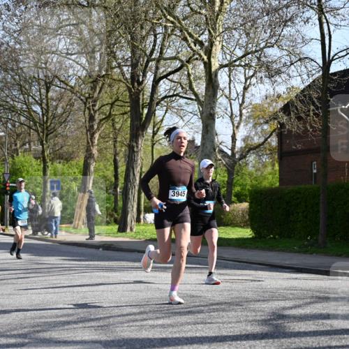 12.04.2026 - 45. Internationalen Wilhelmsburger Insellauf J. Mangold http://msf.ph/oto/9457825 12.04.2026 10:34:11 Ziel 3605, 2547, 3424, 3924, 4493, 3945, 3613, 2270, 4555, 2472, 2559, 3636, 3929, 3929, 5480, 3042, 3065, 2123, 3485, 3133, 4807, 3385, 2402, 2917, 2459, 2488, 2482, 4108 meine-sportfotos.de