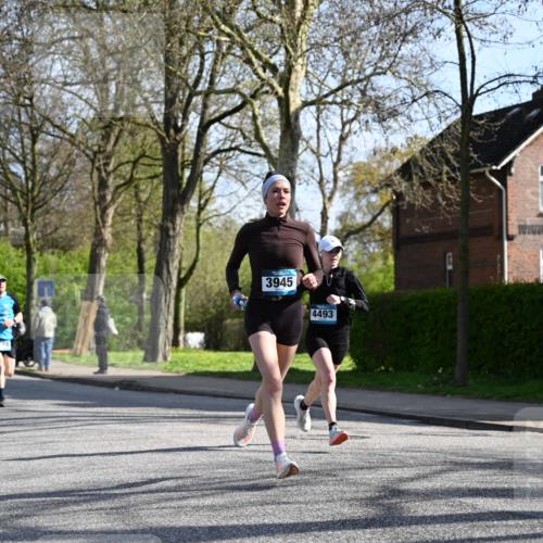 12.04.2026 - 45. Internationalen Wilhelmsburger Insellauf J. Mangold http://msf.ph/oto/9457828 12.04.2026 10:34:11 Ziel 3605, 2547, 3424, 3924, 4493, 3945, 3613, 2270, 4555, 2472, 2559, 3636, 3929, 3929, 5480, 3042, 3065, 2123, 3485, 3133, 4807, 3385, 2402, 2917, 2459, 2488, 2482, 4108 meine-sportfotos.de