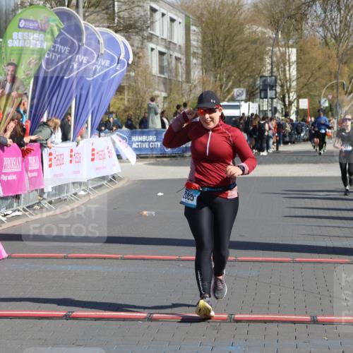 12.04.2026 - 45. Internationalen Wilhelmsburger Insellauf Strokosch-Dieckow http://msf.ph/oto/9457833 12.04.2026 11:04:19 Ziel 2005 meine-sportfotos.de