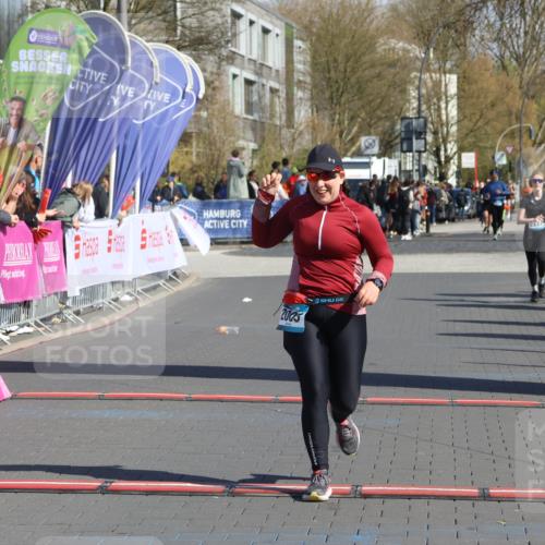 12.04.2026 - 45. Internationalen Wilhelmsburger Insellauf Strokosch-Dieckow http://msf.ph/oto/9457837 12.04.2026 11:04:19 Ziel 2005 meine-sportfotos.de
