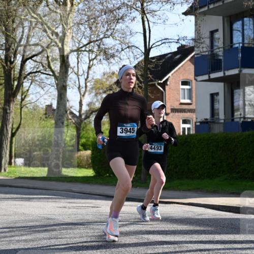 12.04.2026 - 45. Internationalen Wilhelmsburger Insellauf J. Mangold http://msf.ph/oto/9457841 12.04.2026 10:34:12 Ziel 2547, 3424, 3924, 4493, 3945, 3613, 2270, 4555, 2472, 2559, 3636, 3929, 5480, 3042, 3065, 2123, 3485, 3485, 3133, 4807, 3385, 2402, 2917, 2459, 2488, 2482, 4108, 3324 meine-sportfotos.de