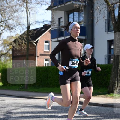 12.04.2026 - 45. Internationalen Wilhelmsburger Insellauf J. Mangold http://msf.ph/oto/9457851 12.04.2026 10:34:12 Ziel 2547, 3424, 3924, 4493, 3945, 3613, 2270, 4555, 2472, 2559, 3636, 3929, 5480, 3042, 3065, 2123, 3485, 3485, 3133, 4807, 3385, 2402, 2917, 2459, 2488, 2482, 4108, 3324 meine-sportfotos.de