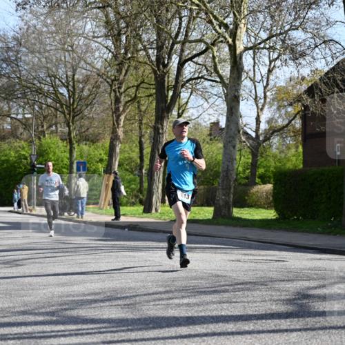 12.04.2026 - 45. Internationalen Wilhelmsburger Insellauf J. Mangold http://msf.ph/oto/9457853 12.04.2026 10:34:14 Ziel 3424, 3924, 4493, 3945, 3613, 2270, 4555, 2472, 2559, 3636, 3929, 5480, 3042, 3042, 3065, 2123, 3485, 3133, 4807, 4807, 3385, 2402, 2917, 2459, 2488, 2482, 4108, 3324 meine-sportfotos.de