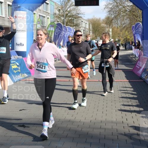 12.04.2026 - 45. Internationalen Wilhelmsburger Insellauf Strokosch-Dieckow http://msf.ph/oto/9457865 12.04.2026 10:47:17 Ziel 2206, 5421, 5626, 3493, 3494, 3010, 3854, 2393, 2845, 3332, 3349, 4297 meine-sportfotos.de