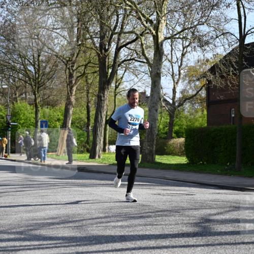 12.04.2026 - 45. Internationalen Wilhelmsburger Insellauf J. Mangold http://msf.ph/oto/9457867 12.04.2026 10:34:18 Ziel 4493, 3945, 3613, 2270, 4555, 2472, 2559, 3636, 3929, 5480, 3042, 3065, 2123, 2123, 3485, 3133, 4807, 3385, 2402, 2917, 2459, 2488, 2482, 4108, 3324, 5492 meine-sportfotos.de