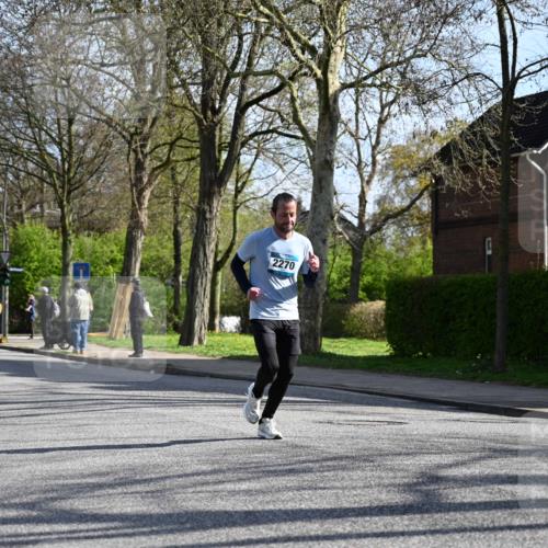12.04.2026 - 45. Internationalen Wilhelmsburger Insellauf J. Mangold http://msf.ph/oto/9457869 12.04.2026 10:34:18 Ziel 4493, 3945, 3613, 2270, 4555, 2472, 2559, 3636, 3929, 5480, 3042, 3065, 2123, 2123, 3485, 3133, 4807, 3385, 2402, 2917, 2459, 2488, 2482, 4108, 3324, 5492 meine-sportfotos.de
