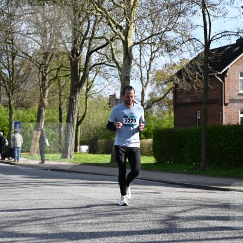 12.04.2026 - 45. Internationalen Wilhelmsburger Insellauf J. Mangold http://msf.ph/oto/9457873 12.04.2026 10:34:18 Ziel 4493, 3945, 3613, 2270, 4555, 2472, 2559, 3636, 3929, 5480, 3042, 3065, 2123, 2123, 3485, 3133, 4807, 3385, 2402, 2917, 2459, 2488, 2482, 4108, 3324, 5492 meine-sportfotos.de