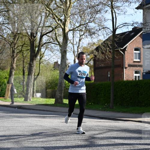 12.04.2026 - 45. Internationalen Wilhelmsburger Insellauf J. Mangold http://msf.ph/oto/9457879 12.04.2026 10:34:18 Ziel 4493, 3945, 3613, 2270, 4555, 2472, 2559, 3636, 3929, 5480, 3042, 3065, 2123, 2123, 3485, 3133, 4807, 3385, 2402, 2917, 2459, 2488, 2482, 4108, 3324, 5492 meine-sportfotos.de