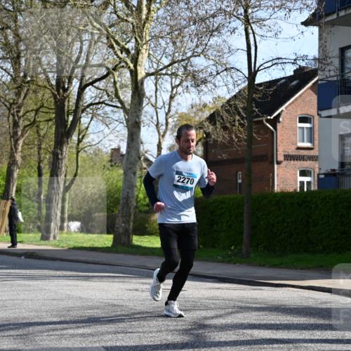 12.04.2026 - 45. Internationalen Wilhelmsburger Insellauf J. Mangold http://msf.ph/oto/9457880 12.04.2026 10:34:18 Ziel 4493, 3945, 3613, 2270, 4555, 2472, 2559, 3636, 3929, 5480, 3042, 3065, 2123, 2123, 3485, 3133, 4807, 3385, 2402, 2917, 2459, 2488, 2482, 4108, 3324, 5492 meine-sportfotos.de