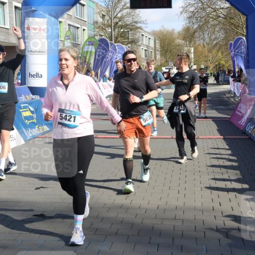 12.04.2026 - 45. Internationalen Wilhelmsburger Insellauf Strokosch-Dieckow http://msf.ph/oto/9457883 12.04.2026 10:47:18 Ziel 2206, 5421, 5626, 3493, 3494, 3010, 3854, 2393, 2845, 3332, 3349, 4297 meine-sportfotos.de