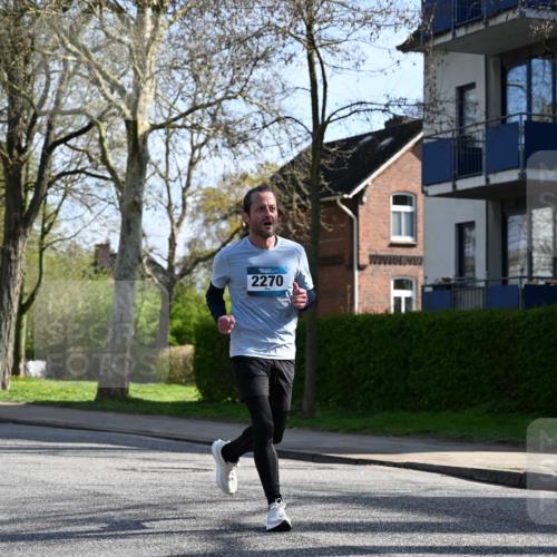 12.04.2026 - 45. Internationalen Wilhelmsburger Insellauf J. Mangold http://msf.ph/oto/9457884 12.04.2026 10:34:19 Ziel 4493, 3945, 3613, 2270, 4555, 2472, 2559, 3636, 3929, 5480, 3042, 3065, 2123, 3485, 3133, 4807, 3385, 2402, 2402, 2917, 2459, 2488, 2482, 4108, 3324, 5492 meine-sportfotos.de