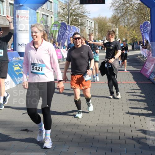 12.04.2026 - 45. Internationalen Wilhelmsburger Insellauf Strokosch-Dieckow http://msf.ph/oto/9457899 12.04.2026 10:47:18 Ziel 2206, 5421, 5626, 3493, 3494, 3010, 3854, 2393, 2845, 3332, 3349, 4297 meine-sportfotos.de