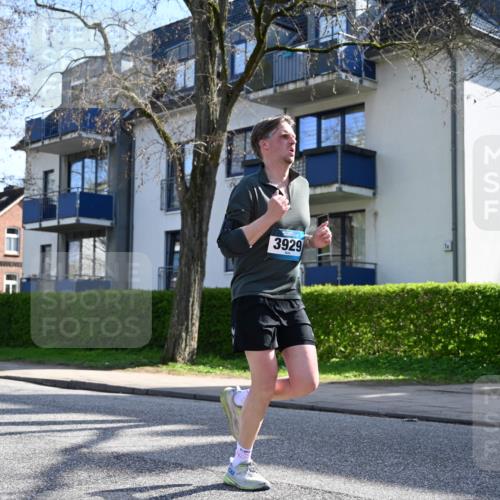 12.04.2026 - 45. Internationalen Wilhelmsburger Insellauf J. Mangold http://msf.ph/oto/9457940 12.04.2026 10:34:26 Ziel 3613, 2270, 4555, 2472, 2559, 3636, 3929, 5480, 3042, 3065, 2123, 3485, 3133, 4807, 4807, 3385, 2402, 2917, 2459, 2488, 2482, 4108, 3324, 5492, 5036, 5048, 2423, 2814, 4000, 5551 meine-sportfotos.de