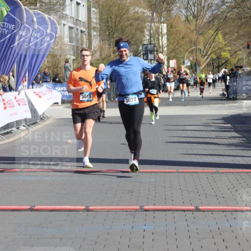12.04.2026 - 45. Internationalen Wilhelmsburger Insellauf Strokosch-Dieckow http://msf.ph/oto/9457945 12.04.2026 11:04:34 Ziel 3027, 3015 meine-sportfotos.de