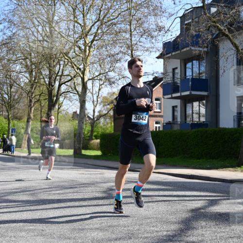 12.04.2026 - 45. Internationalen Wilhelmsburger Insellauf J. Mangold http://msf.ph/oto/9457949 12.04.2026 10:34:28 Ziel 3613, 2270, 4555, 2472, 2559, 3636, 3929, 5480, 3042, 3065, 2123, 3485, 3133, 4807, 3385, 3385, 2402, 2917, 2459, 2488, 2482, 4108, 3324, 5492, 5036, 5048, 2423, 2814, 4000, 5551 meine-sportfotos.de