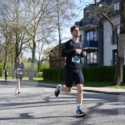 12.04.2026 - 45. Internationalen Wilhelmsburger Insellauf J. Mangold http://msf.ph/oto/9457953 12.04.2026 10:34:29 Ziel 2270, 4555, 2472, 2559, 3636, 3929, 5480, 3042, 3065, 2123, 3485, 3133, 4807, 3385, 2402, 2917, 2459, 2488, 2482, 4108, 3324, 5492, 5036, 5048, 2423, 2814, 4000, 5551, 4109 meine-sportfotos.de