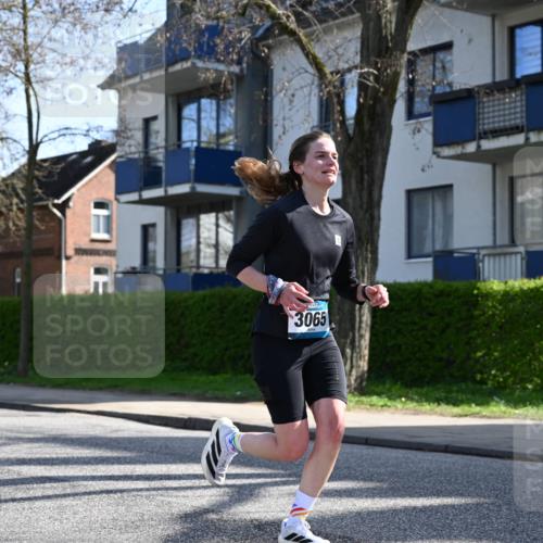 12.04.2026 - 45. Internationalen Wilhelmsburger Insellauf J. Mangold http://msf.ph/oto/9457965 12.04.2026 10:34:30 Ziel 2270, 4555, 2472, 2559, 3636, 3929, 5480, 3042, 3065, 2123, 3485, 3133, 4807, 3385, 2402, 2917, 2459, 2488, 2482, 4108, 3324, 5492, 5036, 5048, 2423, 2814, 4000, 5551, 4109 meine-sportfotos.de