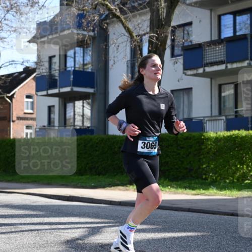 12.04.2026 - 45. Internationalen Wilhelmsburger Insellauf J. Mangold http://msf.ph/oto/9457966 12.04.2026 10:34:30 Ziel 2270, 4555, 2472, 2559, 3636, 3929, 5480, 3042, 3065, 2123, 3485, 3133, 4807, 3385, 2402, 2917, 2459, 2488, 2482, 4108, 3324, 5492, 5036, 5048, 2423, 2814, 4000, 5551, 4109 meine-sportfotos.de