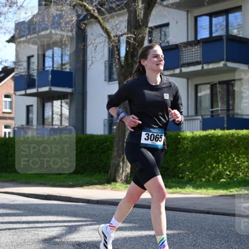 12.04.2026 - 45. Internationalen Wilhelmsburger Insellauf J. Mangold http://msf.ph/oto/9457967 12.04.2026 10:34:30 Ziel 2270, 4555, 2472, 2559, 3636, 3929, 5480, 3042, 3065, 2123, 3485, 3133, 4807, 3385, 2402, 2917, 2459, 2488, 2482, 4108, 3324, 5492, 5036, 5048, 2423, 2814, 4000, 5551, 4109 meine-sportfotos.de