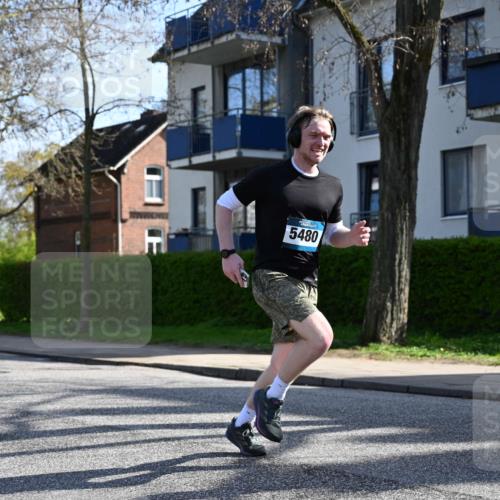 12.04.2026 - 45. Internationalen Wilhelmsburger Insellauf J. Mangold http://msf.ph/oto/9457978 12.04.2026 10:34:36 Ziel 3929, 5480, 3042, 3065, 2123, 3485, 3133, 4807, 3385, 2402, 2917, 2459, 2488, 2482, 4108, 3324, 3324, 5492, 5036, 5048, 2423, 2814, 4000, 4000, 5551, 4109, 2497, 2583 meine-sportfotos.de