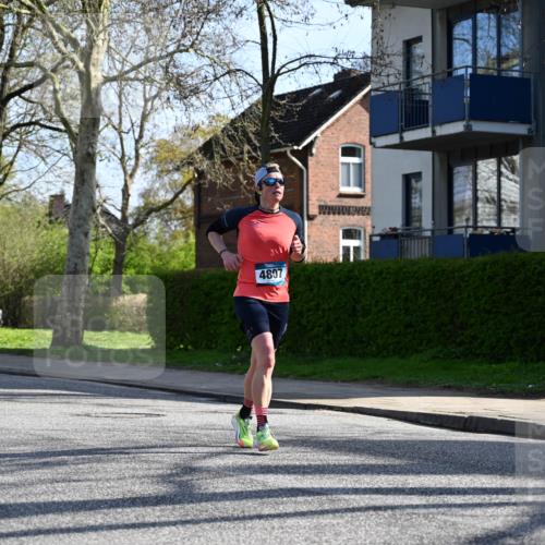 12.04.2026 - 45. Internationalen Wilhelmsburger Insellauf J. Mangold http://msf.ph/oto/9457983 12.04.2026 10:34:39 Ziel 3042, 3065, 2123, 3485, 3133, 4807, 3385, 2402, 2917, 2459, 2488, 2482, 4108, 3324, 5492, 5492, 5036, 5048, 2423, 2814, 4000, 5551, 4109, 2497, 2583, 3759, 4127 meine-sportfotos.de