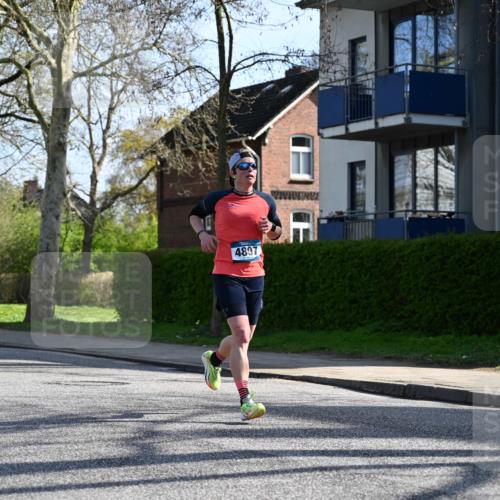 12.04.2026 - 45. Internationalen Wilhelmsburger Insellauf J. Mangold http://msf.ph/oto/9457984 12.04.2026 10:34:39 Ziel 3042, 3065, 2123, 3485, 3133, 4807, 3385, 2402, 2917, 2459, 2488, 2482, 4108, 3324, 5492, 5492, 5036, 5048, 2423, 2814, 4000, 5551, 4109, 2497, 2583, 3759, 4127 meine-sportfotos.de