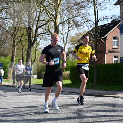 12.04.2026 - 45. Internationalen Wilhelmsburger Insellauf J. Mangold http://msf.ph/oto/9458004 12.04.2026 10:34:41 Ziel 2123, 3485, 3133, 4807, 3385, 2402, 2917, 2459, 2488, 2482, 4108, 3324, 5492, 5036, 5048, 2423, 2814, 4000, 5551, 4109, 4109, 2497, 2583, 3759, 4127 meine-sportfotos.de