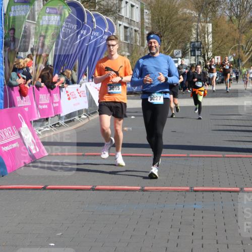 12.04.2026 - 45. Internationalen Wilhelmsburger Insellauf Strokosch-Dieckow http://msf.ph/oto/9458009 12.04.2026 11:04:34 Ziel 3027, 3015 meine-sportfotos.de