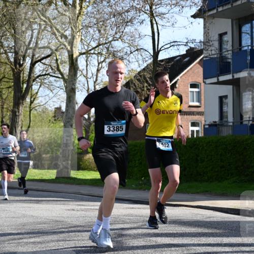 12.04.2026 - 45. Internationalen Wilhelmsburger Insellauf J. Mangold http://msf.ph/oto/9458010 12.04.2026 10:34:42 Ziel 2123, 3485, 3133, 4807, 3385, 2402, 2917, 2459, 2488, 2482, 4108, 3324, 5492, 5036, 5048, 2423, 2814, 4000, 5551, 4109, 2497, 2583, 3759, 4127 meine-sportfotos.de