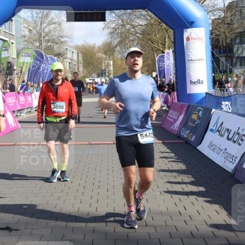 12.04.2026 - 45. Internationalen Wilhelmsburger Insellauf Strokosch-Dieckow http://msf.ph/oto/9458024 12.04.2026 10:47:32 Ziel 3098, 5445, 4992, 3450, 5054 meine-sportfotos.de