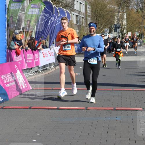 12.04.2026 - 45. Internationalen Wilhelmsburger Insellauf Strokosch-Dieckow http://msf.ph/oto/9458030 12.04.2026 11:04:35 Ziel 3027, 3015 meine-sportfotos.de