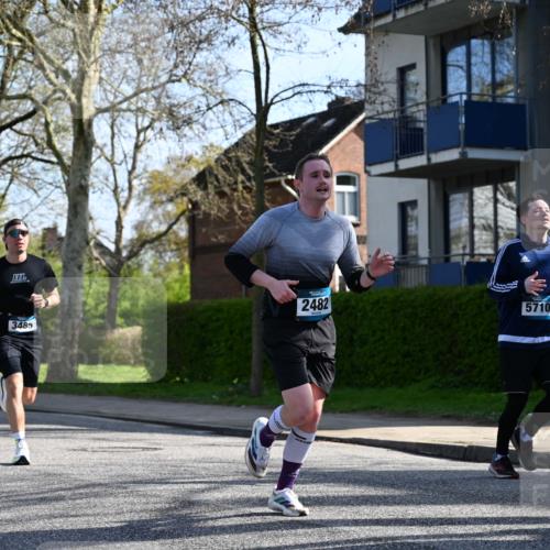12.04.2026 - 45. Internationalen Wilhelmsburger Insellauf J. Mangold http://msf.ph/oto/9458041 12.04.2026 10:34:45 Ziel 3485, 3133, 4807, 3385, 2402, 2917, 2459, 2488, 2482, 4108, 3324, 5492, 5036, 5048, 2423, 2814, 4000, 5551, 4109, 2497, 2583, 3759, 4127, 5523 meine-sportfotos.de