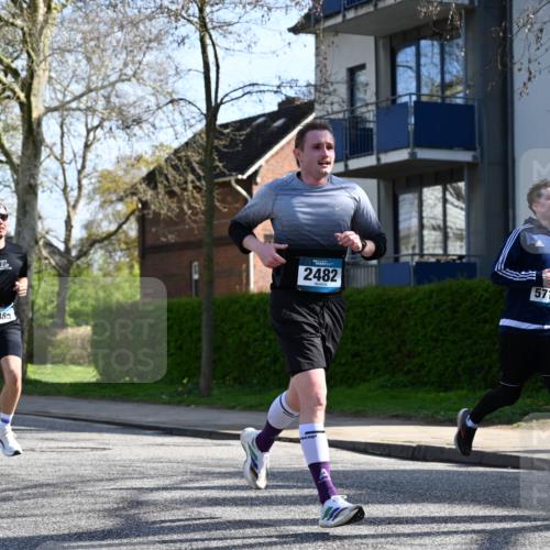 12.04.2026 - 45. Internationalen Wilhelmsburger Insellauf J. Mangold http://msf.ph/oto/9458045 12.04.2026 10:34:46 Ziel 3485, 3133, 4807, 3385, 2402, 2917, 2459, 2488, 2482, 4108, 3324, 5492, 5036, 5048, 2423, 2814, 2423, 2814, 4000, 5551, 4109, 2497, 2583, 3759, 4127, 5523 meine-sportfotos.de