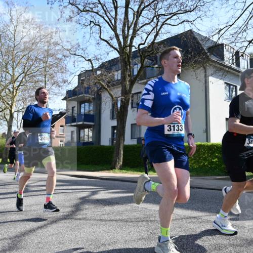 12.04.2026 - 45. Internationalen Wilhelmsburger Insellauf J. Mangold http://msf.ph/oto/9458067 12.04.2026 10:34:48 Ziel 3485, 3133, 4807, 3385, 2402, 2917, 2459, 2488, 2482, 4108, 3324, 5492, 5036, 5048, 2423, 2814, 4000, 4000, 5551, 4109, 2497, 2583, 2583, 3759, 4127, 5523, 4884 meine-sportfotos.de
