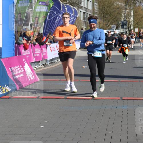 12.04.2026 - 45. Internationalen Wilhelmsburger Insellauf Strokosch-Dieckow http://msf.ph/oto/9458070 12.04.2026 11:04:35 Ziel 3027, 3015 meine-sportfotos.de