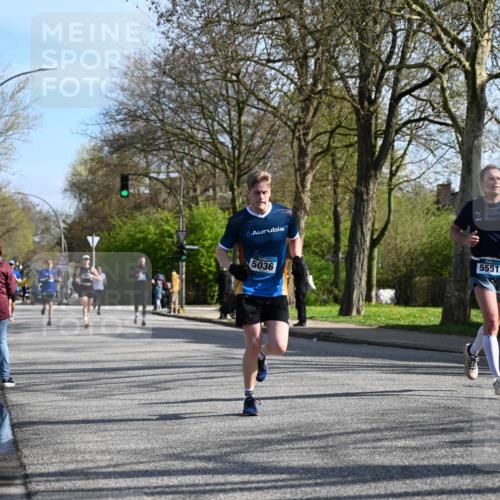 12.04.2026 - 45. Internationalen Wilhelmsburger Insellauf J. Mangold http://msf.ph/oto/9458085 12.04.2026 10:35:00 Ziel 3324, 5492, 5036, 5048, 2423, 2814, 4000, 5551, 4109, 2497, 2583, 2583, 3759, 4127, 5523, 4884, 5603 meine-sportfotos.de