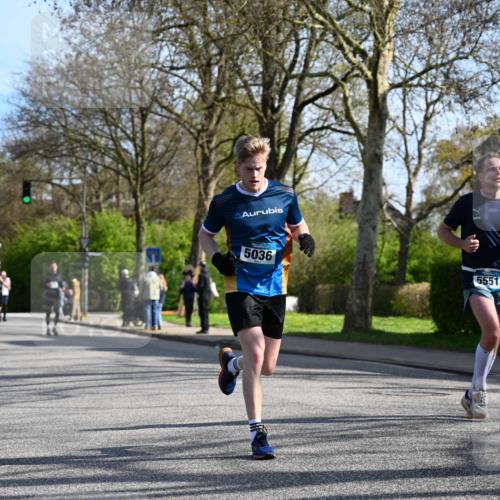 12.04.2026 - 45. Internationalen Wilhelmsburger Insellauf J. Mangold http://msf.ph/oto/9458096 12.04.2026 10:35:01 Ziel 3324, 5492, 5036, 5048, 2423, 2814, 4000, 5551, 4109, 2497, 2583, 3759, 3759, 4127, 5523, 4884, 5603, 4521 meine-sportfotos.de