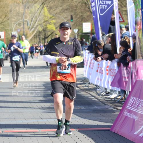12.04.2026 - 45. Internationalen Wilhelmsburger Insellauf Strokosch-Dieckow http://msf.ph/oto/9458112 12.04.2026 10:47:52 Ziel 2358, 4932 meine-sportfotos.de