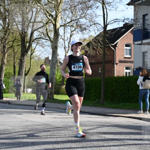 12.04.2026 - 45. Internationalen Wilhelmsburger Insellauf J. Mangold http://msf.ph/oto/9458122 12.04.2026 10:35:08 Ziel 5036, 5048, 2423, 2814, 4000, 5551, 4109, 2497, 2583, 3759, 4127, 5523, 5523, 4884, 5603, 4521, 5731, 5950, 5042, 4050 meine-sportfotos.de