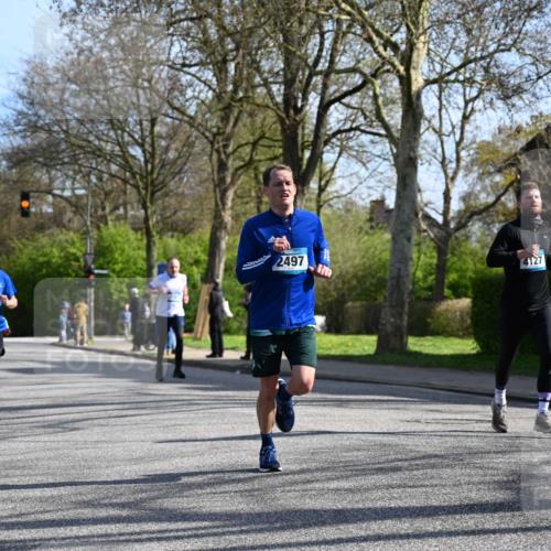 12.04.2026 - 45. Internationalen Wilhelmsburger Insellauf J. Mangold http://msf.ph/oto/9458130 12.04.2026 10:35:09 Ziel 5036, 5048, 2423, 2814, 4000, 5551, 4109, 2497, 2583, 3759, 4127, 5523, 4884, 5603, 5603, 4521, 5731, 5950, 5042, 4050 meine-sportfotos.de
