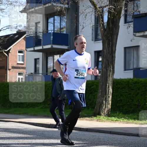 12.04.2026 - 45. Internationalen Wilhelmsburger Insellauf J. Mangold http://msf.ph/oto/9458156 12.04.2026 10:35:14 Ziel 5551, 4109, 2497, 2583, 3759, 4127, 5523, 4884, 5603, 4521, 5731, 5731, 5950, 5042, 4050, 5589, 3084, 3516 meine-sportfotos.de