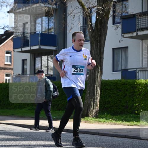 12.04.2026 - 45. Internationalen Wilhelmsburger Insellauf J. Mangold http://msf.ph/oto/9458157 12.04.2026 10:35:14 Ziel 5551, 4109, 2497, 2583, 3759, 4127, 5523, 4884, 5603, 4521, 5731, 5731, 5950, 5042, 4050, 5589, 3084, 3516 meine-sportfotos.de