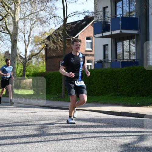 12.04.2026 - 45. Internationalen Wilhelmsburger Insellauf J. Mangold http://msf.ph/oto/9458172 12.04.2026 10:35:24 Ziel 2583, 3759, 4127, 5523, 4884, 5603, 4521, 5731, 5950, 5042, 4050, 5589, 3084, 3516, 3084, 3516, 3221, 2192, 3731, 4118 meine-sportfotos.de