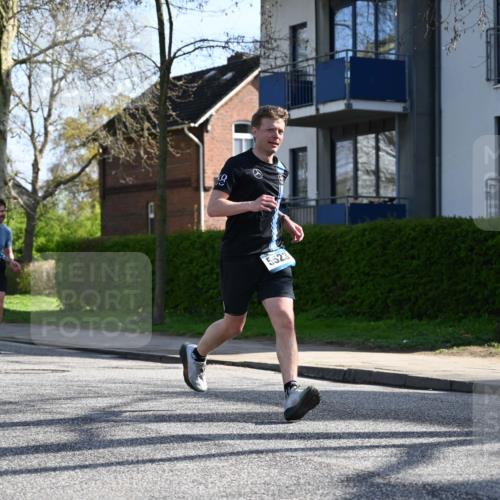 12.04.2026 - 45. Internationalen Wilhelmsburger Insellauf J. Mangold http://msf.ph/oto/9458176 12.04.2026 10:35:24 Ziel 2583, 3759, 4127, 5523, 4884, 5603, 4521, 5731, 5950, 5042, 4050, 5589, 3084, 3516, 3084, 3516, 3221, 2192, 3731, 4118 meine-sportfotos.de
