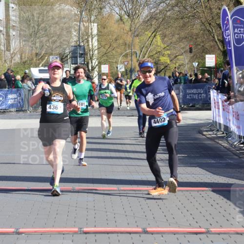 12.04.2026 - 45. Internationalen Wilhelmsburger Insellauf Strokosch-Dieckow http://msf.ph/oto/9458219 12.04.2026 10:47:58 Ziel 4402, 4367, 4181 meine-sportfotos.de
