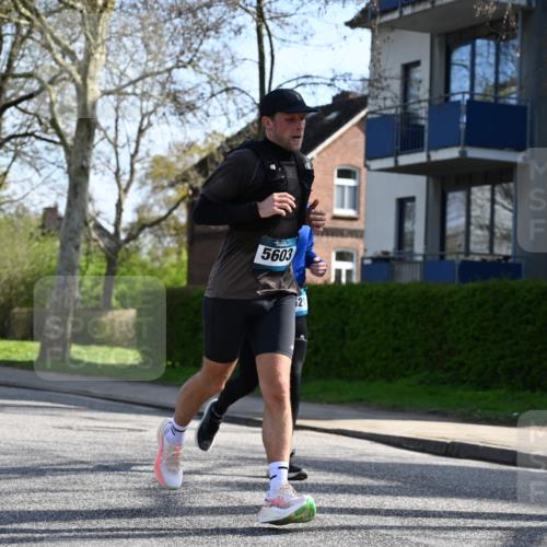 12.04.2026 - 45. Internationalen Wilhelmsburger Insellauf J. Mangold http://msf.ph/oto/9458227 12.04.2026 10:35:37 Ziel 5603, 4521, 5731, 5950, 5042, 4050, 5589, 3084, 3516, 3221, 2192, 3731, 4118, 4190, 4439 meine-sportfotos.de