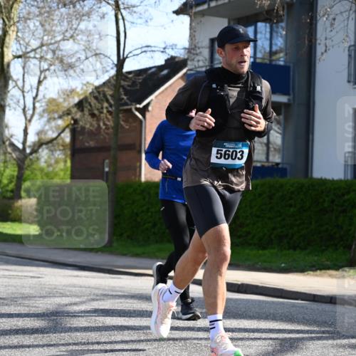 12.04.2026 - 45. Internationalen Wilhelmsburger Insellauf J. Mangold http://msf.ph/oto/9458234 12.04.2026 10:35:37 Ziel 5603, 4521, 5731, 5950, 5042, 4050, 5589, 3084, 3516, 3221, 2192, 3731, 4118, 4190, 4439 meine-sportfotos.de
